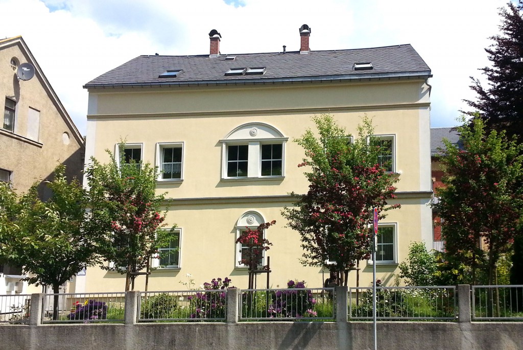 Haus Spranger – Außenansicht im Sommer